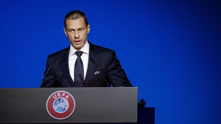 ألكسندر تشيفرين رئيس الاتحاد الأوروبي لكرة القدم نادي نيوكاسل