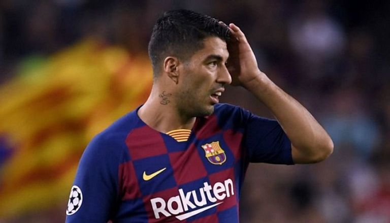 لويس سواريز يقترب من الرحيل عن برشلونة لويس سواريز لاعب برشلونة الإسباني