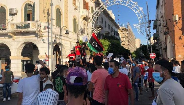 صورة متداولة لمتظاهرين في العاصمة الليبية طرابلس
