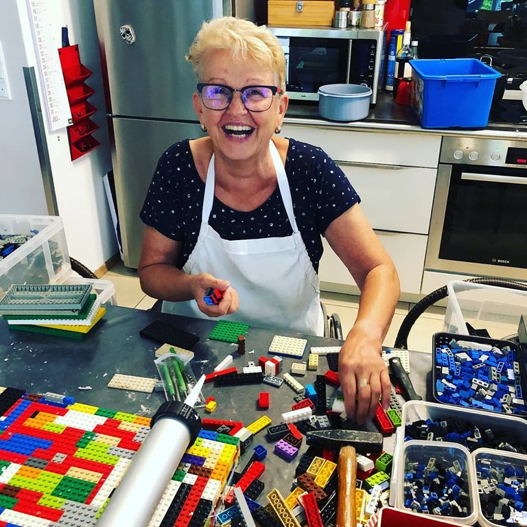 ألمانية تمهد المنحدرات لأصحاب الهمم باستخدام قطع الليجو