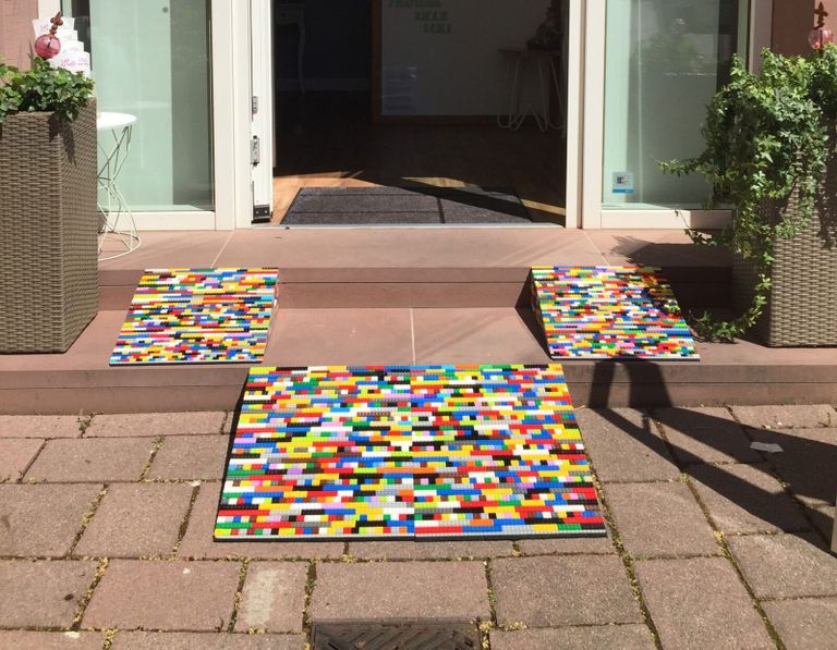 ألمانية تمهد المنحدرات لأصحاب الهمم باستخدام قطع الليجو