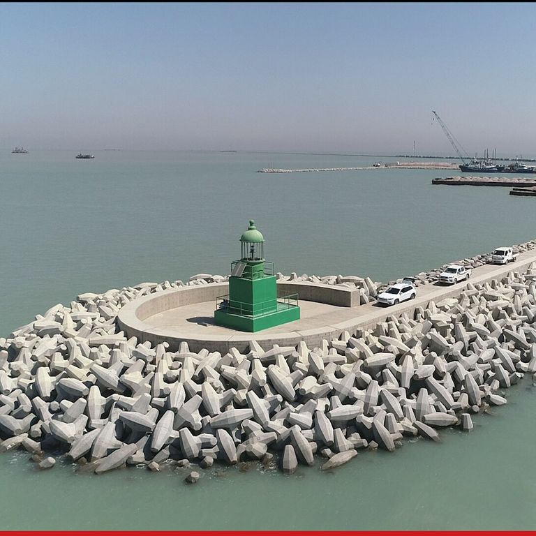 كاسر الأمواج العراقي يدخل جينتس