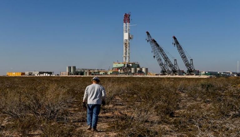 منصة حفر نفطية بمقاطعة لوفينج في تكساس - رويترز