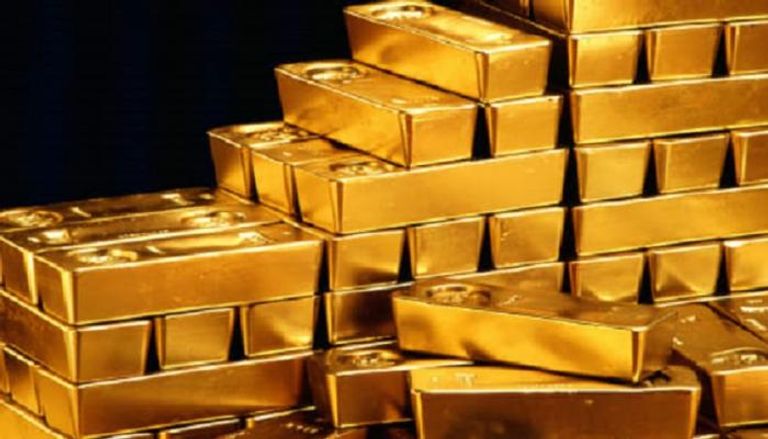 المستثمرون يواصلون جني أرباح الذهب