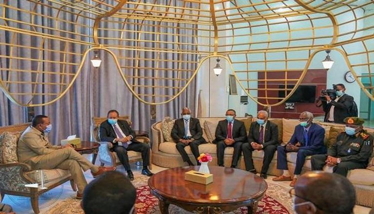 مباحثات مشتركة بين رئيس الوزراء السوداني ونظيره الإثيوبي بالخرطوم