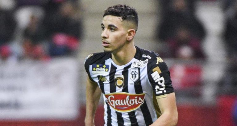 ريان آيت نوري لاعب أنجيه الفرنسي البرازيلي مارسيلو نجم ريال مدريد