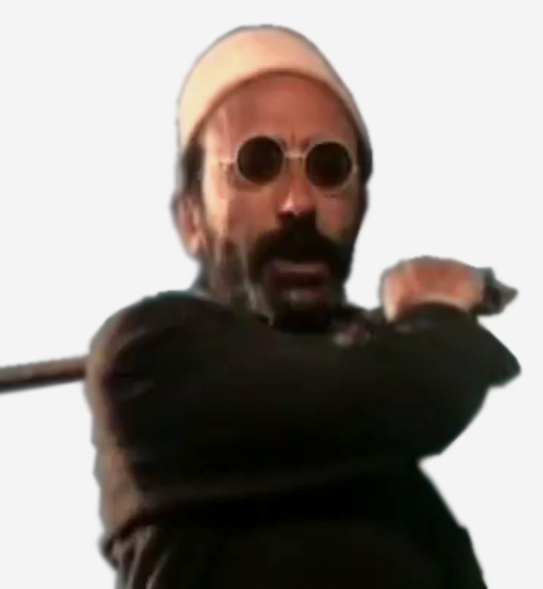 من فيلم كرنفال في دشرة الفنان الجزائري عثمان عريوات في أحد أعماله الكوميدية - أرشيفية