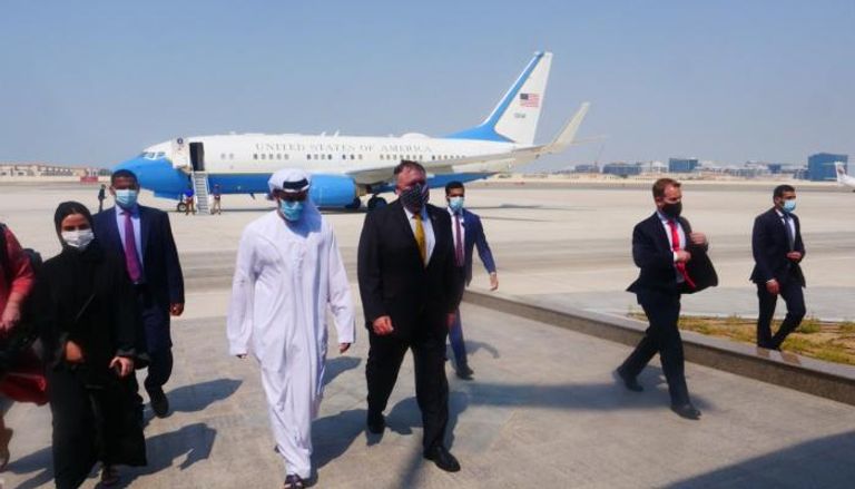 وزير الخارجية الأمريكي مايك بومبيو يصل أبوظبي