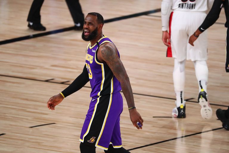 ليبرون جيمس 