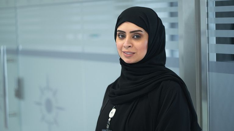 المرأة الإماراتية.. نموذج ملهم ومنارة حضارية في موانئ أبوظبي