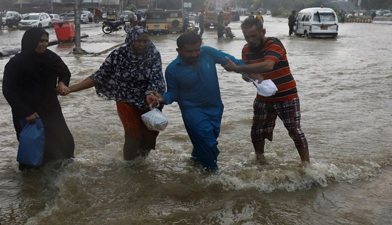 فيضانات عارمة تجتاح كراتشي 