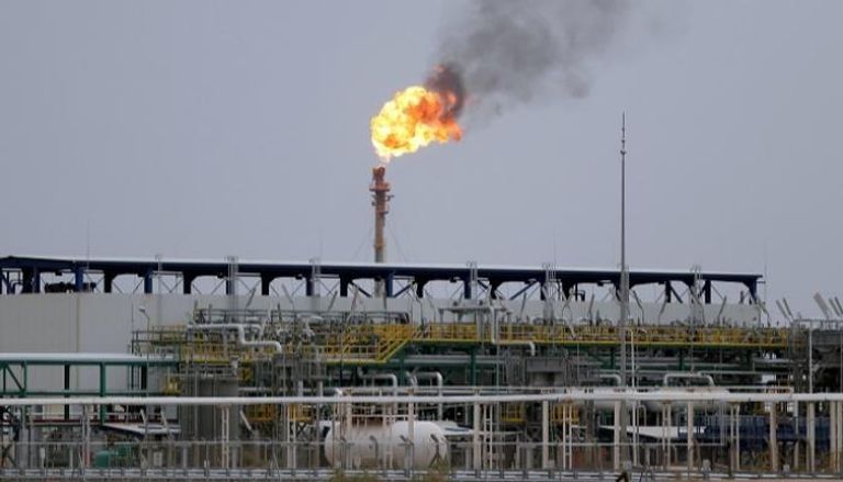 حقل الزبير النفطي قرب البصرة بالعراق - رويترز