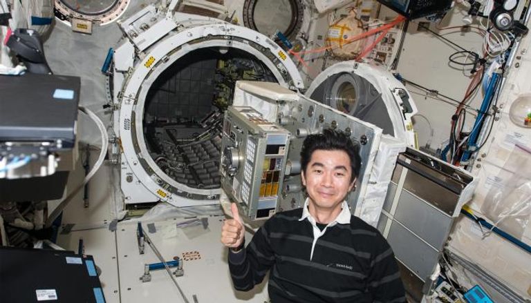  علماء يابانيون يجرون اختباراً في المحطة الفضائية الدولية 
