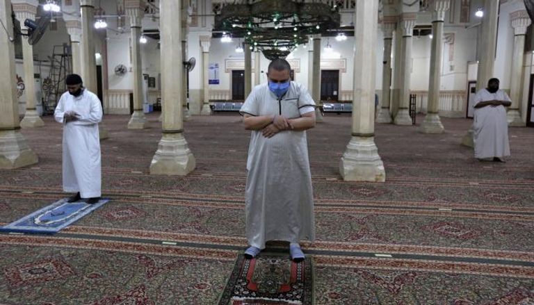 المساجد المصرية تستقبل المصلين مجددا لأداء صلاة الجمعة