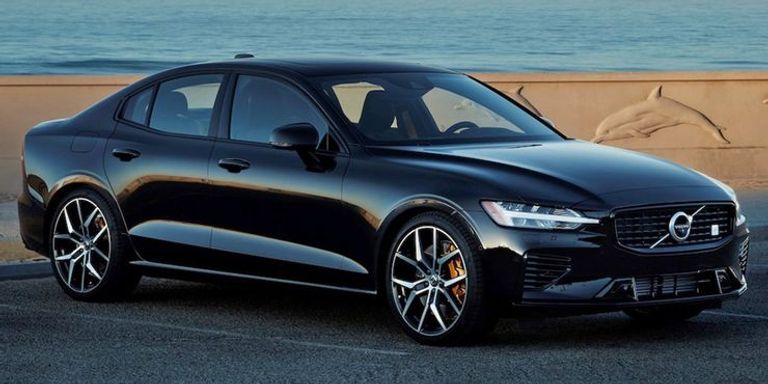 طراز فولفو S60 T8 Polestar طراز فولكسفاجن Passat R-Line