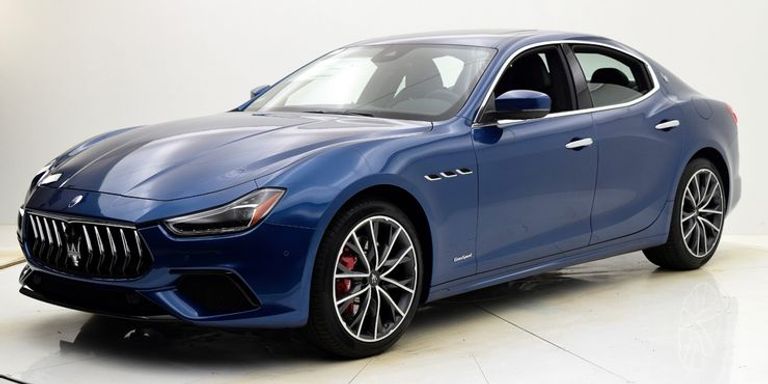 طراز Maserati Ghibli طراز فولكسفاجن Passat R-Line