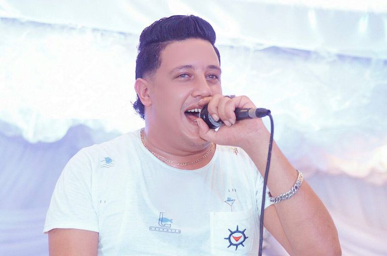 نقيب الموسيقيين في مصر هاني شاكر