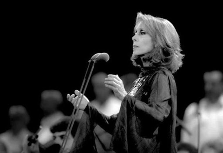 السيدة فيروز والرئيس الفرنسي