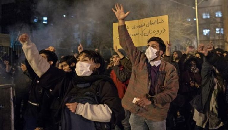 جانب من مظاهرات سابقة شهدتها مدن إيرانية احتجاجا على تردي الأوضاع