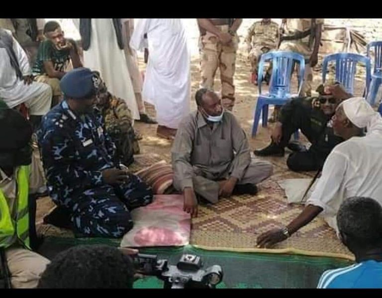 البرهان يوجه بإنشاء غرفة طوارئ لمساعدة المتضررين بالسيول