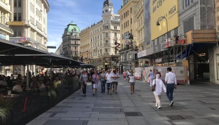 شوارع المدينة القديمة في فيينا تخلو من الإجراءات الاحترازية