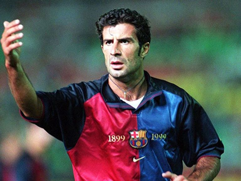 لويس فيجو نجم برشلونة الأسبق ليونيل ميسي قائد برشلونة