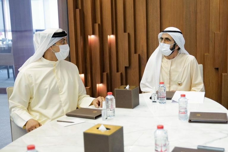 الشيخ محمد بن راشد يطلع على خطط عمل حكومة دولة الإمارات
