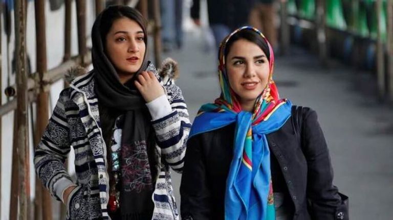 سارة أماتالي إحدى الضحايا تطالب بالكشف عن هؤلاء المغتصبين