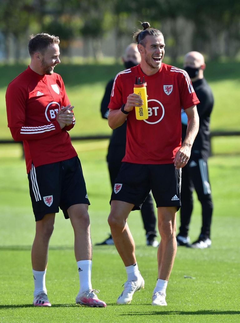 ابتسامات جاريث بيل مع منتخب ويلز ابتسامة جاريث بيل مع منتخب ويلز