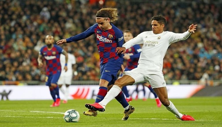 برشلونة تحت ضغوط رحيل ميسي وريال مدريد مستقر فنيا وإداريا