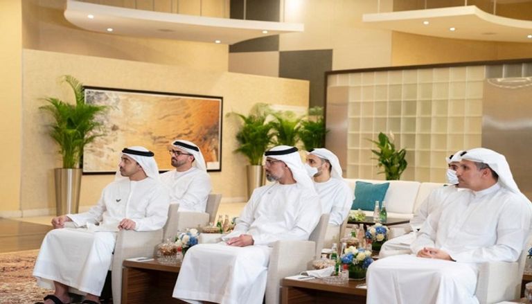 الشيخ طحنون بن زايد آل نهيان خلال استقبال الوفد الأمريكي الإسرائيلي