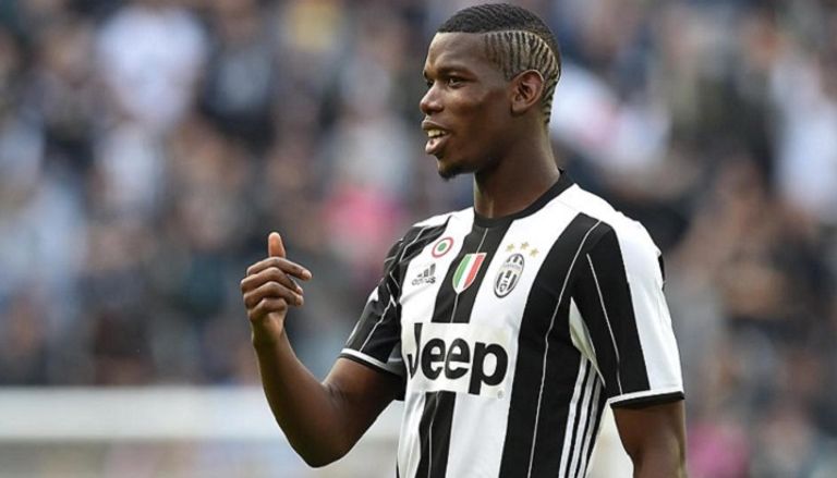 بول بوجبا بقميص يوفنتوس فريق يوفنتوس