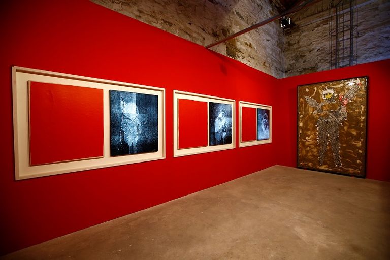 تمثال ميلانيا ترامب المحروق