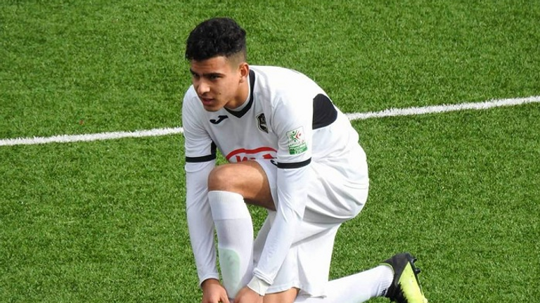 الجزائري الصاعد إسحاق بوصوف يوسف عطال لاعب نيس الفرنسي
