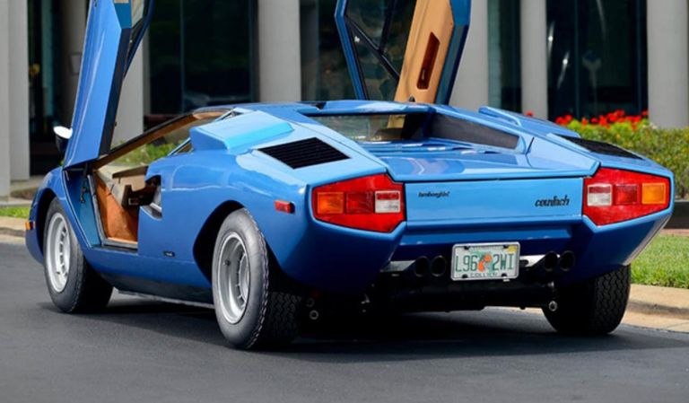 طراز Countach LP 400 Periscopica طراز Huayra