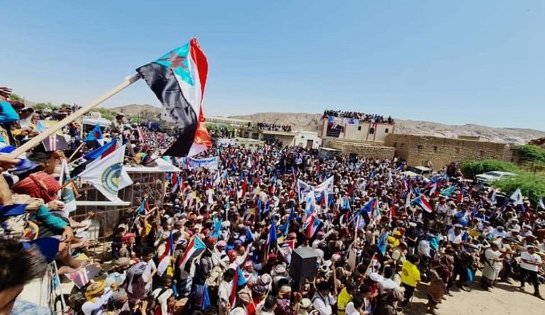 أهالي شبوة يحتشدون ضد مخططات الإخوان باليمن