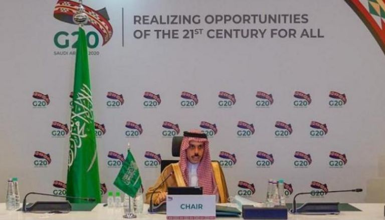 وزير الخارجية السعودي خلال ترأسه الاجتماعي الاستثنائي لمجموعة العشرين