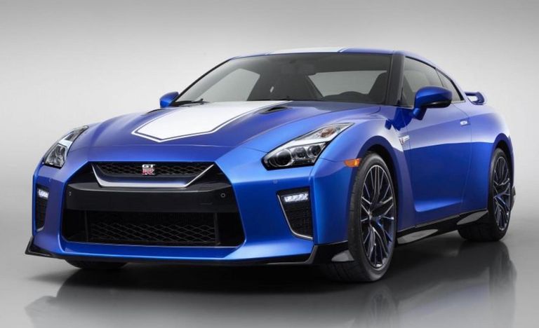 Nissan GT-R طراز مرسيدس Mercedes SLS GT3