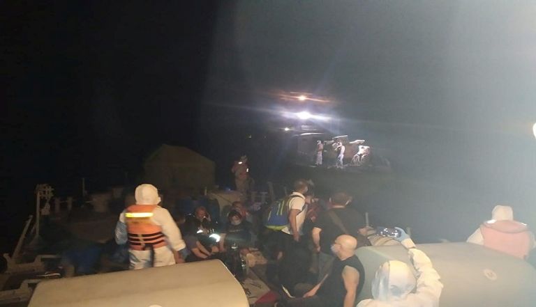 حريق بناقلة نفط عملاقة قبالة سريلانكا