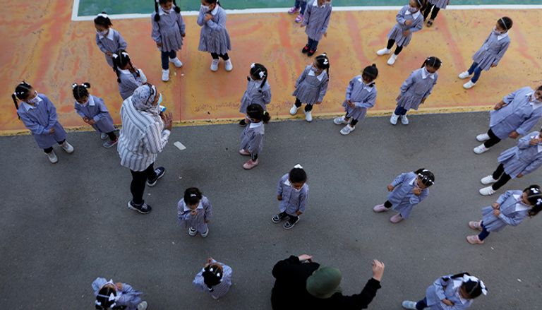 مدارس الضفة الغربية تُعيد فتح أبوابها