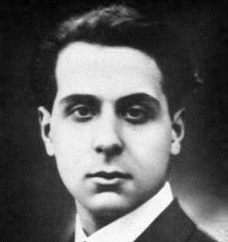 جيورجيوس سفريس وأوديسو إليتيس