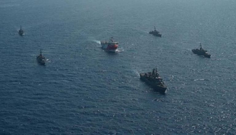 سفينة تركية للتنقيب عن الغاز بصحبة سفن حربية في المتوسط