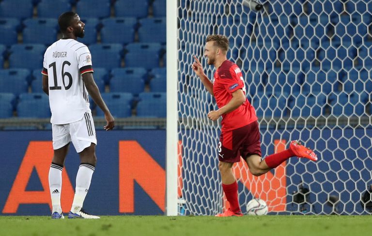 سويسرا ضد ألمانيا إسبانيا ضد أوكرانيا