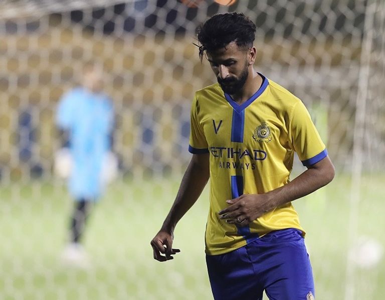 أسامة الخلف في مران النصر بيتي مارتينيز لاعب النصر السعودي الجديد