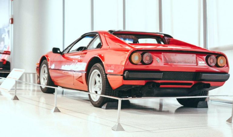 طراز 208 GTB طراز فيراري F40