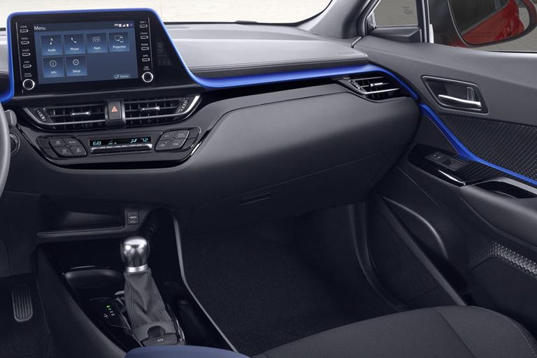 تويوتا CH-R  تويوتا CH-R ولكزس UX