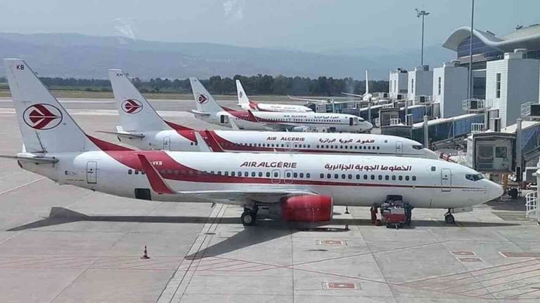 طائرات تابعة للخطوط الجوية الجزائرية متوقفة بالمطار بسبب جائحة كورونا