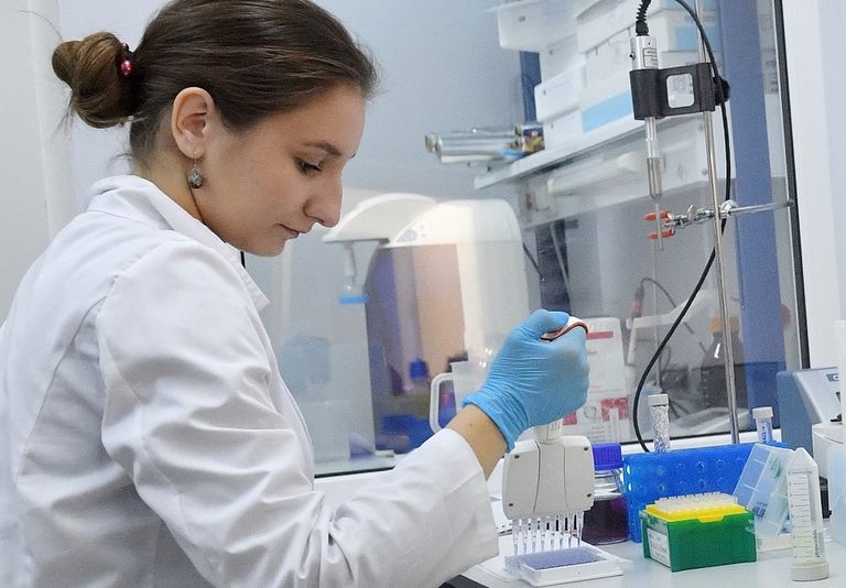 فيروس كورونا يتحدى العالم