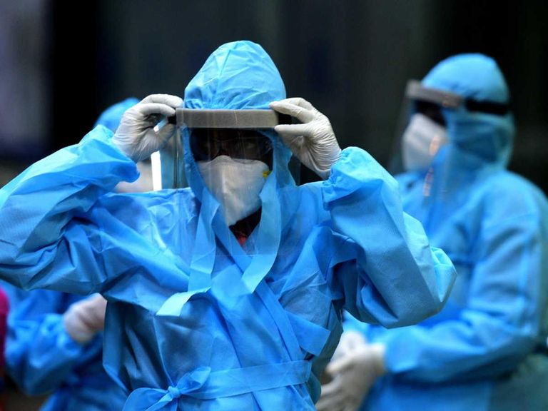 فيروس كورونا يتحدى العالم