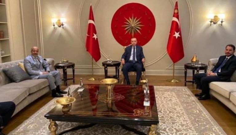 أردوغان خلال لقاء محافظ البنك المركزي الليبي في أنقرة